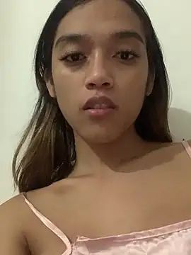 Snapshot of Urasian_goodess chatting on February 2025 05:00:01 AM Urasian goodess online show from February 2025 05:00:01 AM