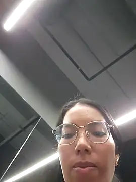 Snapshot of SheenaBrooke chatting on March 2026 04:18:02 AM SheenaBrooke online show from March 2026 04:18:02 AM