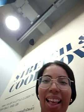 Snapshot of SheenaBrooke chatting on March 2026 07:24:02 AM SheenaBrooke online show from March 2026 07:24:02 AM