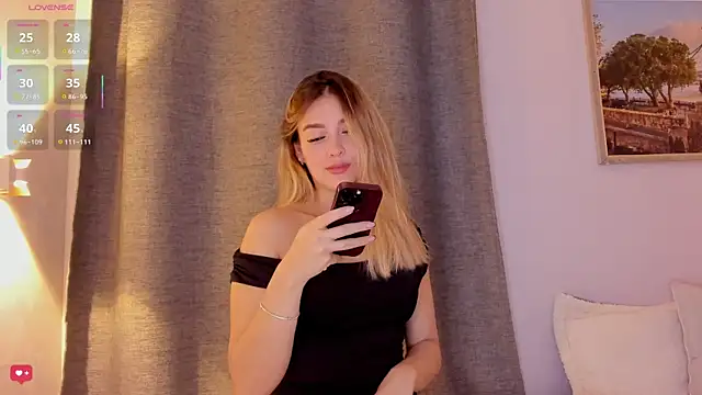 Assh lee  online show from November 2025 01:44:02 PM