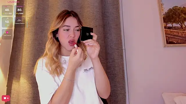 Assh lee  online show from December 2025 02:26:01 PM