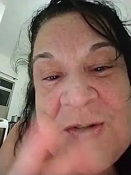 Snapshot of Yaya_Mineira chatting on May 2026 11:45:02 PM Yaya Mineira online show from May 2026 11:45:02 PM
