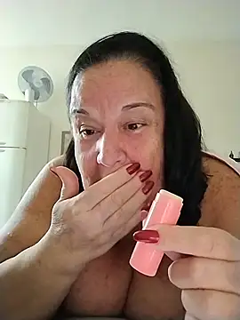 Snapshot of Yaya_Mineira chatting on May 2026 12:12:01 PM Yaya Mineira online show from May 2026 12:12:01 PM