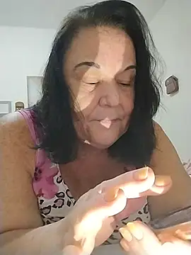 Snapshot of Yaya_Mineira chatting on May 2026 11:12:01 PM Yaya Mineira online show from May 2026 11:12:01 PM