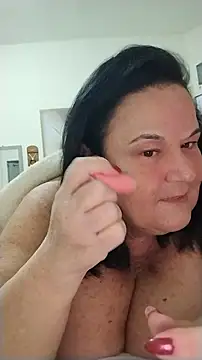 Snapshot of Yaya_Mineira chatting on July 2026 10:01:02 PM Yaya Mineira online show from July 2026 10:01:02 PM