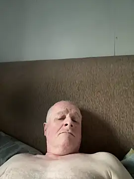 Snapshot of locallad88 chatting on January 2025 03:55:01 PM locallad88 online show from January 2025 03:55:01 PM