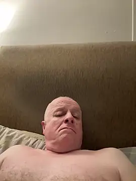 Snapshot of locallad88 chatting on January 2025 10:35:02 PM locallad88 online show from January 2025 10:35:02 PM