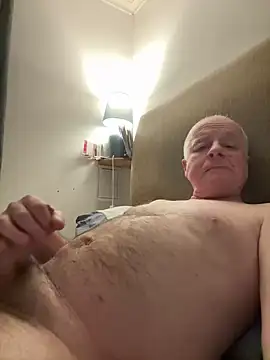 Snapshot of locallad88 chatting on March 2025 06:43:01 PM locallad88 online show from March 2025 06:43:01 PM