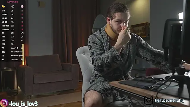 Snapshot of Louis_Karlos chatting on November 2025 04:02:02 AM Louis Karlos online show from November 2025 04:02:02 AM