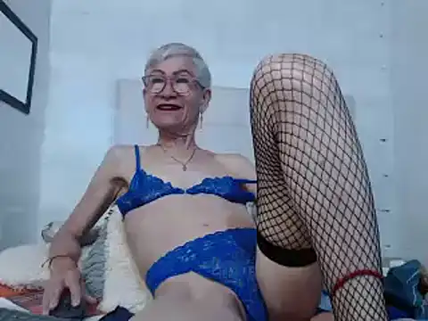 Miss Monserrate online show from December 2024 02:05:02 PM