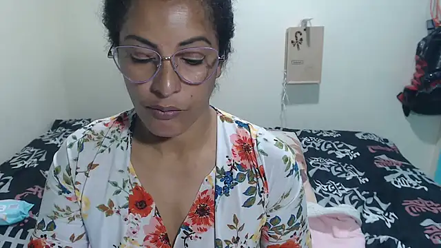 kateleyagrey online show from February 2026 07:03:02 PM