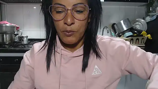 kateleyagrey online show from February 2026 07:44:02 PM