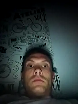 liderek83 online show from November 2025 03:05:01 AM