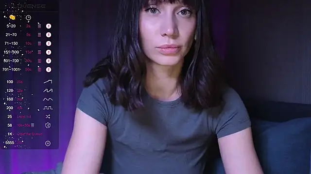 Alice Wonders online show from October 2025 08:25:01 PM