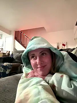 ClumsyLink online show from December 2025 07:27:02 AM