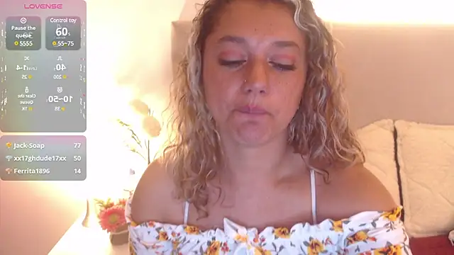 Snapshot of Sofii_Diaz chatting on January 2025 10:18:01 PM Sofii Diaz online show from January 2025 10:18:01 PM