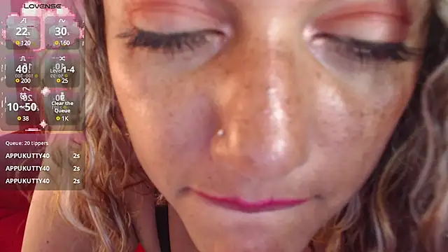 Snapshot of Sofii_Diaz chatting on February 2025 10:12:01 PM Sofii Diaz online show from February 2025 10:12:01 PM