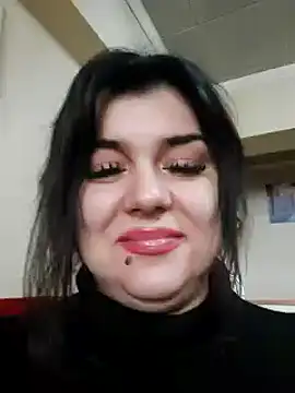 Snapshot of TinaMaay chatting on December 2024 11:32:02 AM TinaMaay online show from December 2024 11:32:02 AM