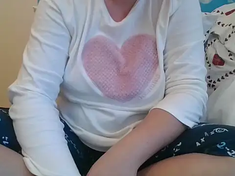 Snapshot of RealLittleRedRidingHood chatting on February 2026 03:26:02 PM RealLittleRedRidingHood online show from February 2026 03:26:02 PM