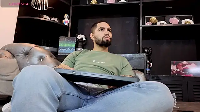 Snapshot of matteosantos chatting on March 2026 11:48:02 AM matteosantos online show from March 2026 11:48:02 AM