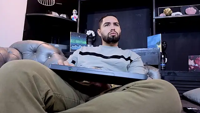 Snapshot of matteosantos chatting on March 2026 11:27:01 AM matteosantos online show from March 2026 11:27:01 AM