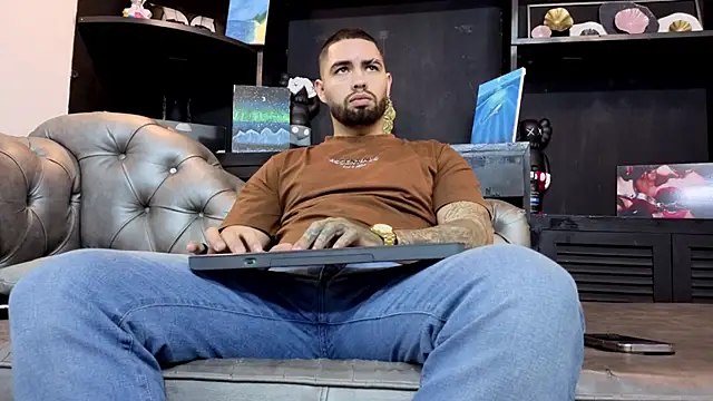 Snapshot of matteosantos chatting on March 2026 01:00:01 PM matteosantos online show from March 2026 01:00:01 PM