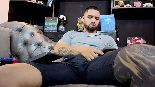 Snapshot of matteosantos chatting on April 2026 10:24:02 AM matteosantos online show from April 2026 10:24:02 AM