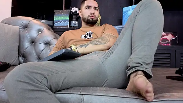 Snapshot of matteosantos chatting on April 2026 11:43:01 AM matteosantos online show from April 2026 11:43:01 AM