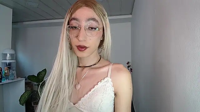 NicoleCortez online show from January 2025 09:39:02 PM