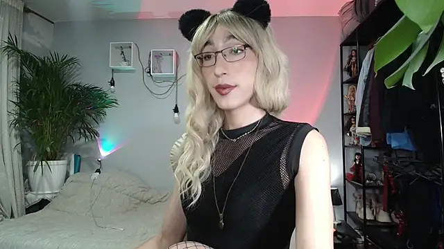 NicoleCortez online show from October 2025 08:56:02 AM