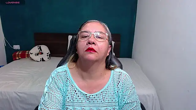 Snapshot of scaelettdubois chatting on October 2025 01:59:01 AM scaelettdubois online show from October 2025 01:59:01 AM