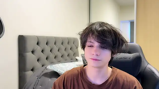 Snapshot of SasukeUhchiaa chatting on December 2024 10:28:02 AM SasukeUhchiaa online show from December 2024 10:28:02 AM