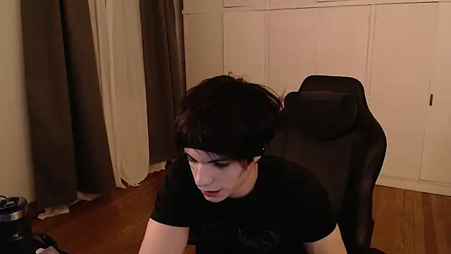 Snapshot of SasukeUhchiaa chatting on January 2026 03:01:02 AM SasukeUhchiaa online show from January 2026 03:01:02 AM