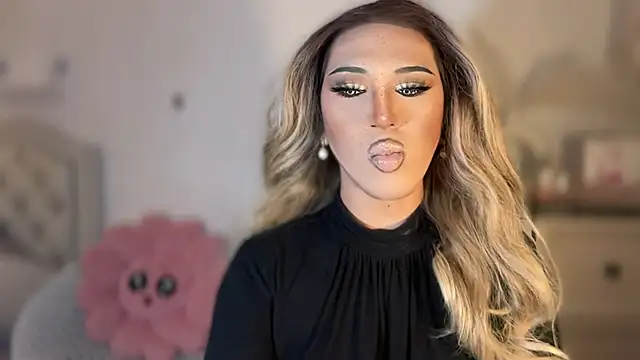 Ts glamxxxx online show from November 2025 02:12:01 AM