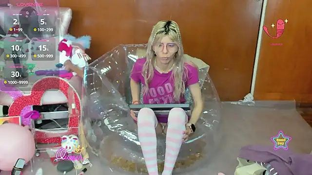 Skinygirl online show from January 2026 06:33:01 PM