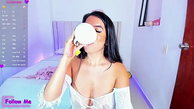 Snapshot of sheirysex_ chatting on January 2025 06:20:01 AM sheirysex online show from January 2025 06:20:01 AM