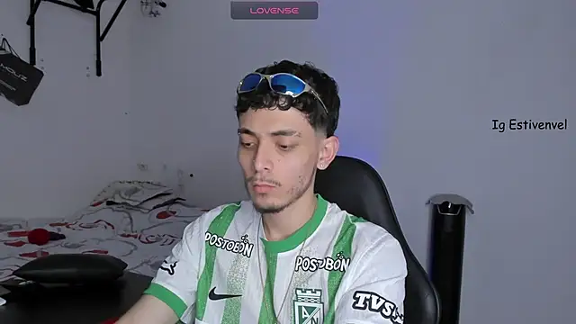 steve latin online show from October 2025 07:09:02 PM