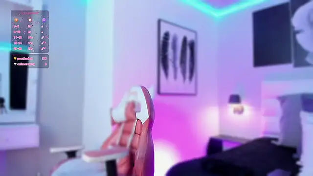 Snapshot of lucy_neil chatting on February 2025 08:59:01 PM lucy neil online show from February 2025 08:59:01 PM