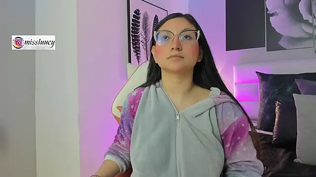 Snapshot of lucy_neil chatting on September 2025 07:06:02 PM lucy neil online show from September 2025 07:06:02 PM