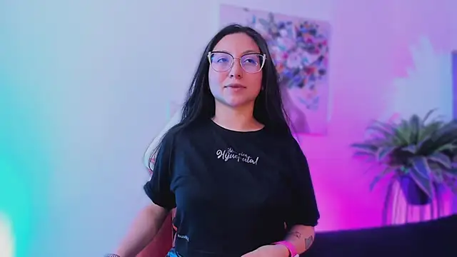 Snapshot of lucy_neil chatting on November 2025 02:36:01 AM lucy neil online show from November 2025 02:36:01 AM