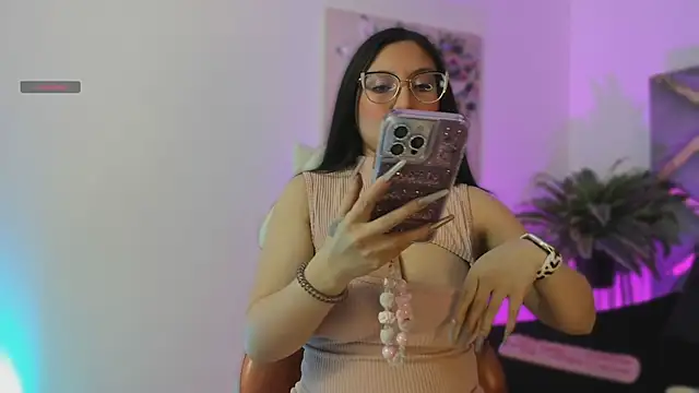 Snapshot of lucy_neil chatting on December 2025 02:29:02 AM lucy neil online show from December 2025 02:29:02 AM