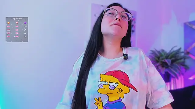 Snapshot of lucy_neil chatting on December 2025 11:39:02 AM lucy neil online show from December 2025 11:39:02 AM