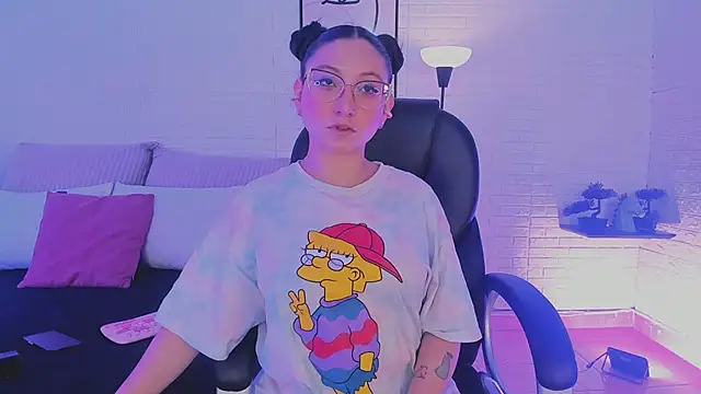 lucy neil online show from January 2026 02:37:02 AM