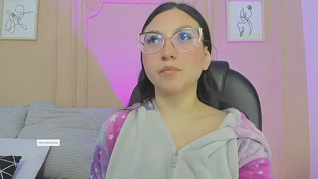 lucy neil online show from April 2026 02:33:02 AM