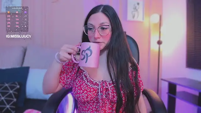 lucy neil online show from April 2026 02:37:02 AM