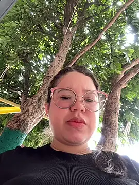 Lucyklein2022 online show from January 2025 03:44:02 PM