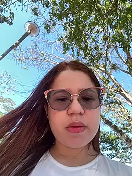 Lucyklein2022 online show from January 2025 02:24:02 PM