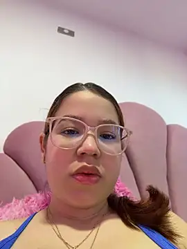 Lucyklein2022 online show from July 2026 01:53:01 PM