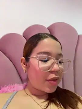 Lucyklein2022 online show from July 2026 02:03:02 PM