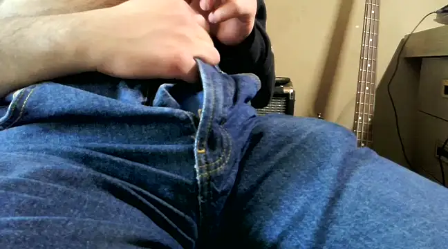 Snapshot of StuckSound chatting on February 2025 08:03:01 PM StuckSound online show from February 2025 08:03:01 PM